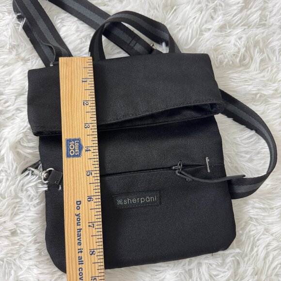 Sherpani Pica, Small Crossbody Purse RFID Protection Black - Picture 8 of 11